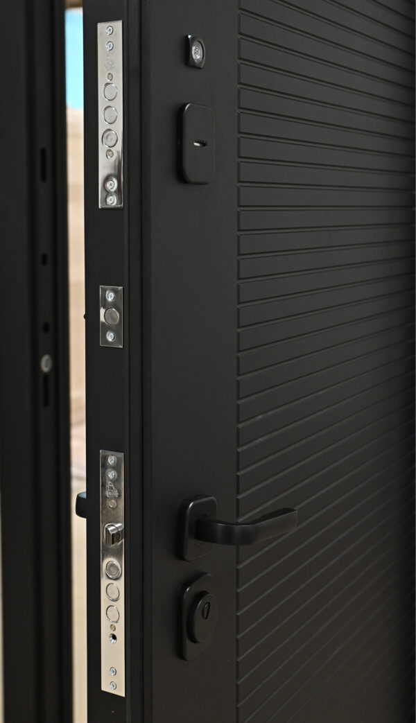 Входная дверь Комфорт Черный Кварц Велютто бьянко — изображение 4